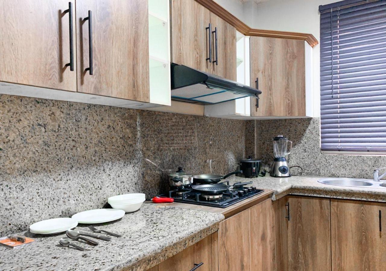 Departamento De 3 Cerca Al Mall San Marino Apartment *
